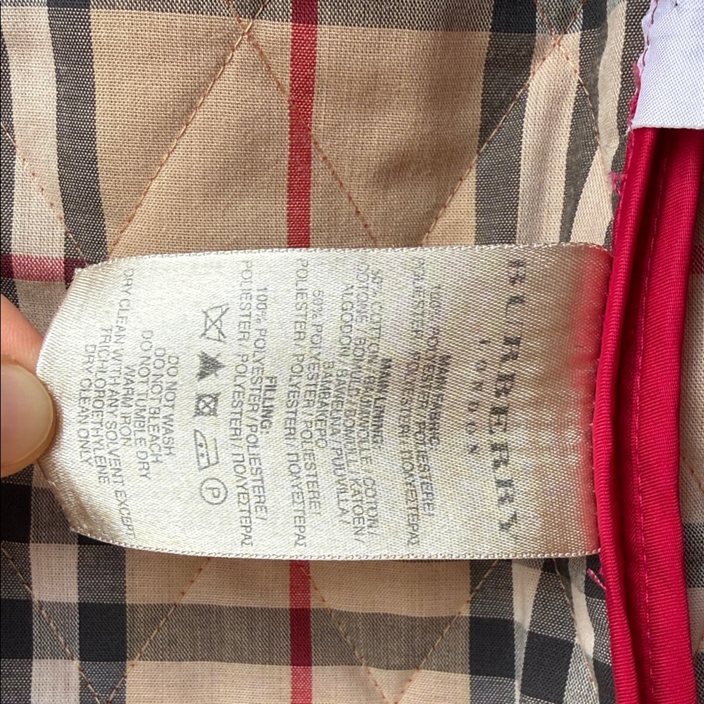 Burberry Quilted Button-Front Women's Jacket in Magenta Pink size S - Picture 7 of 8